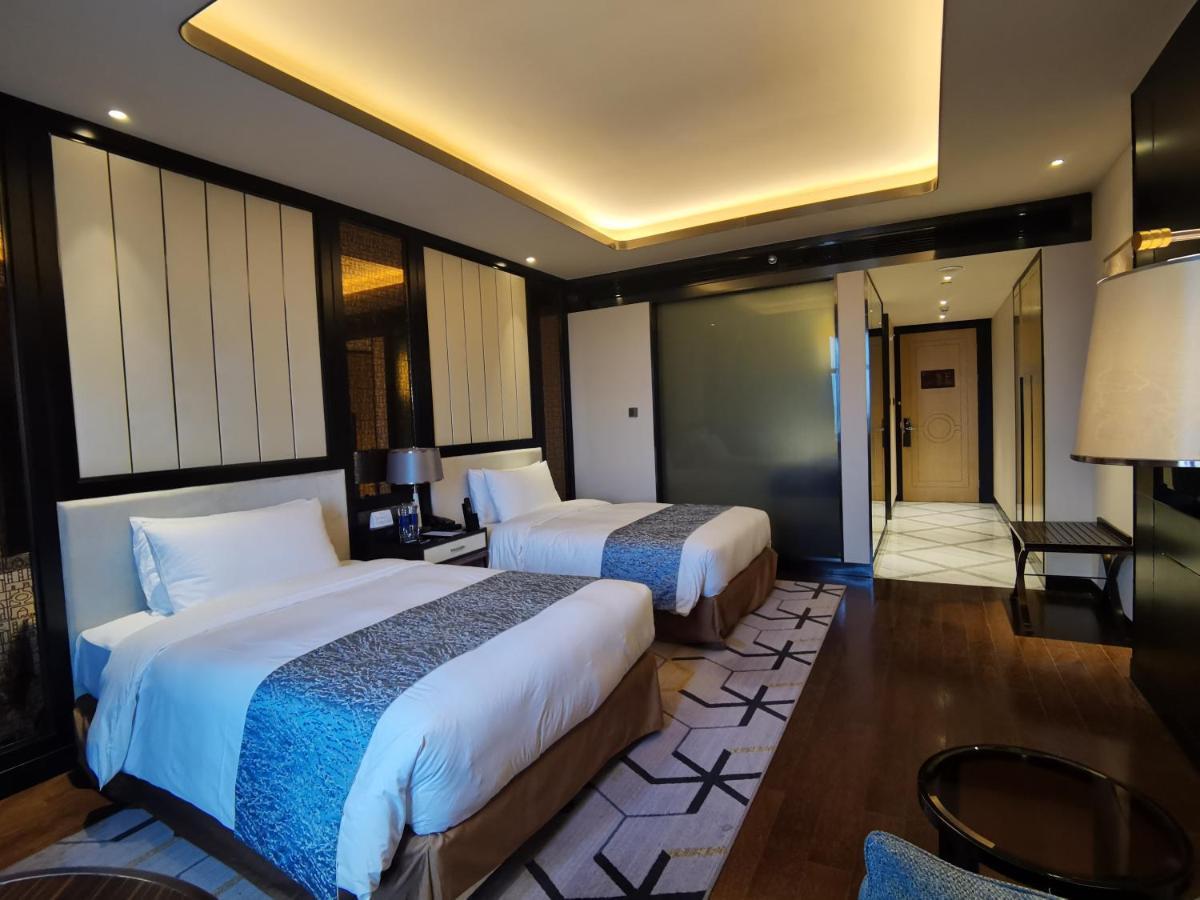 PRIMUS Hotel Wuhan Hannan Bagian luar foto